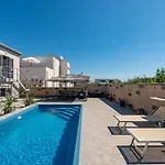 Apartman Mery House *