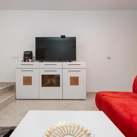 Mery House Apartment *