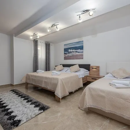 Apartment Mery House