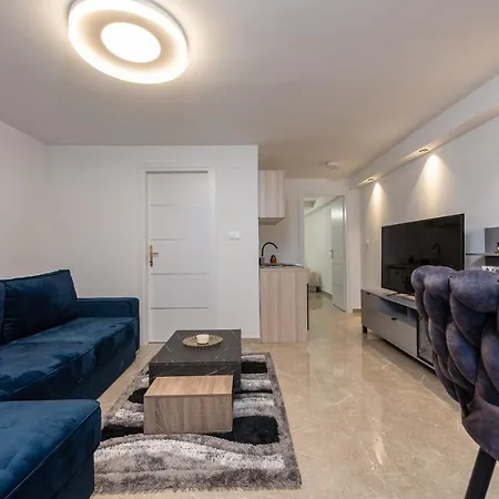 Apartment Mery House