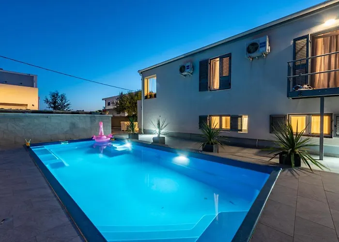 Mery House Апартаменты Задар