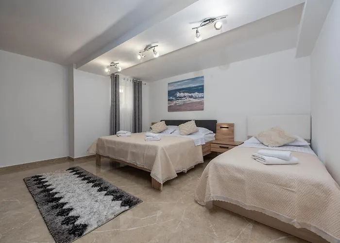 Apartment Mery House